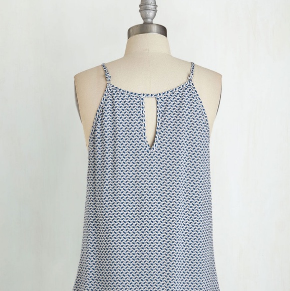 What Gust Be, Must Be Top in Small - Picture 2 of 4